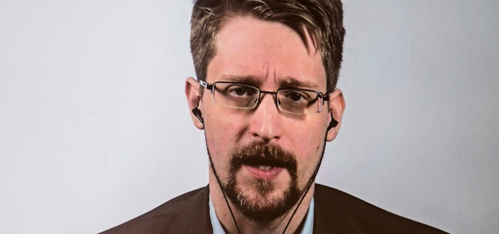Edward Snowden critica perseguição contra Glenn Greenwald: 'Alerta vermelho'