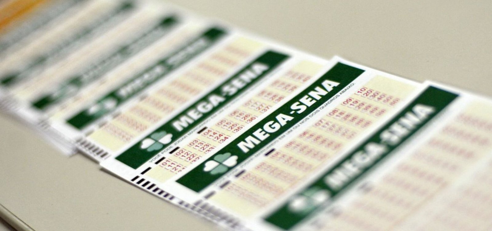 Mega-Sena: ninguém acerta seis dezenas e concurso de amanhã deve sortear R$ 35 mi