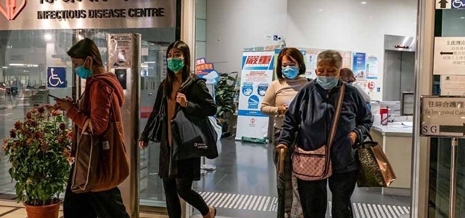 China constrói hospital de mil leitos como parte do esforço do país contra o novo coronavírus