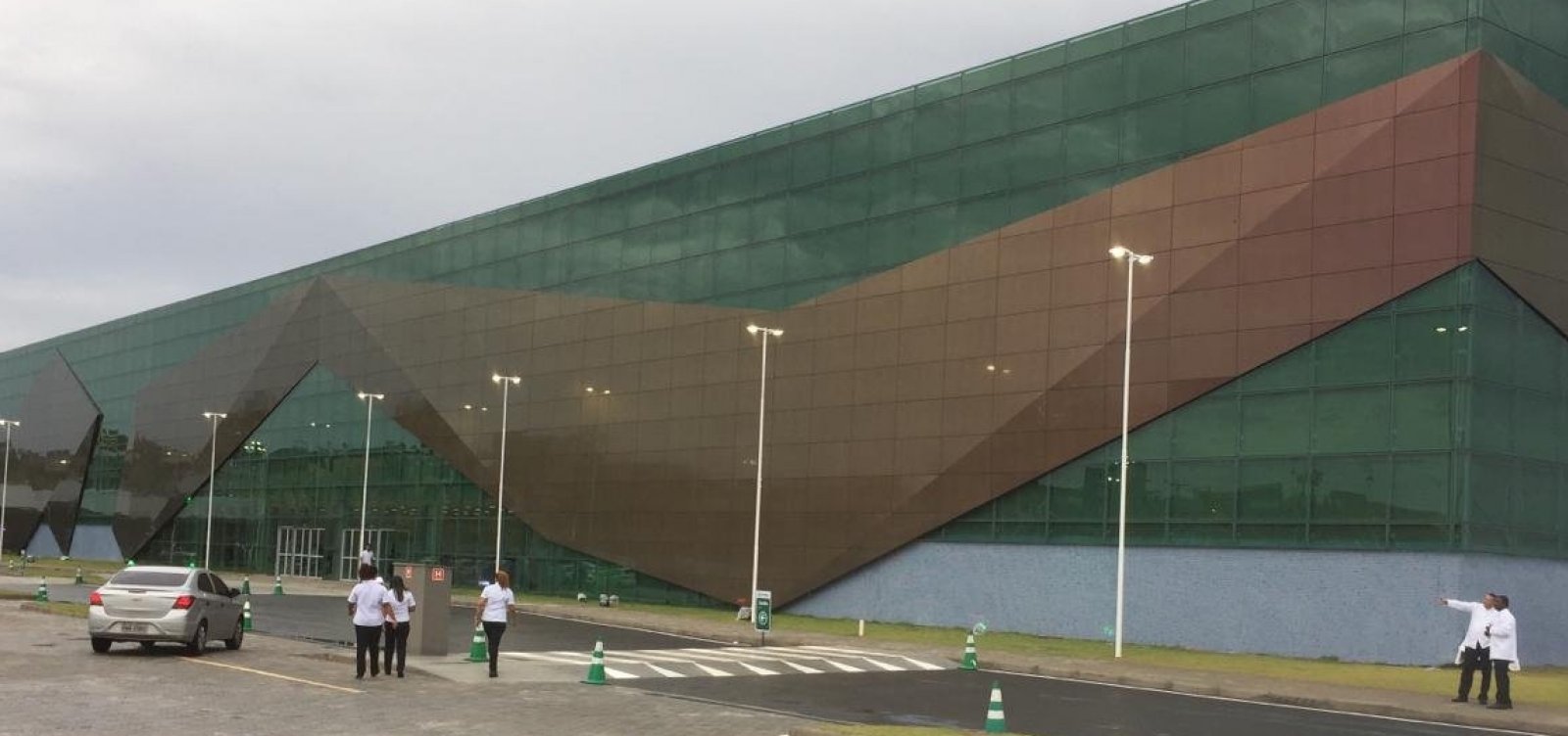 Inauguração do Centro de Convenções terá operação especial de serviços domingo