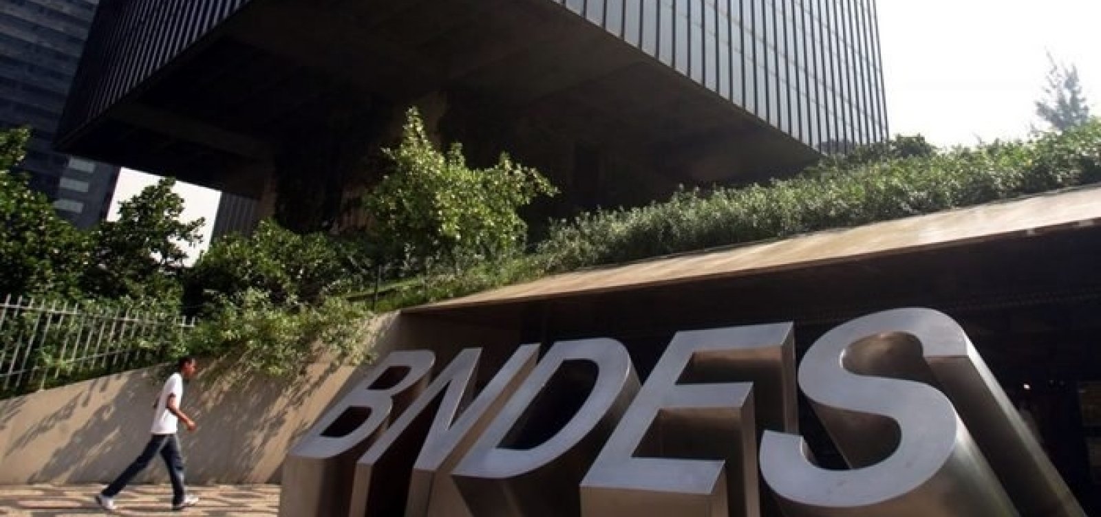 TCU dá prazo de 20 dias para BNDES explicar auditoria da 'caixa-preta'