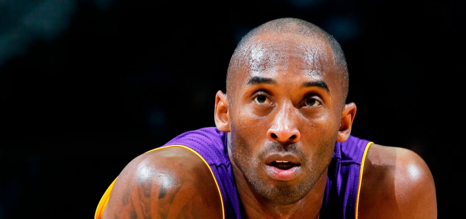 Kobe Bryant, ex-jogador do basquete, morre em queda de helicópter