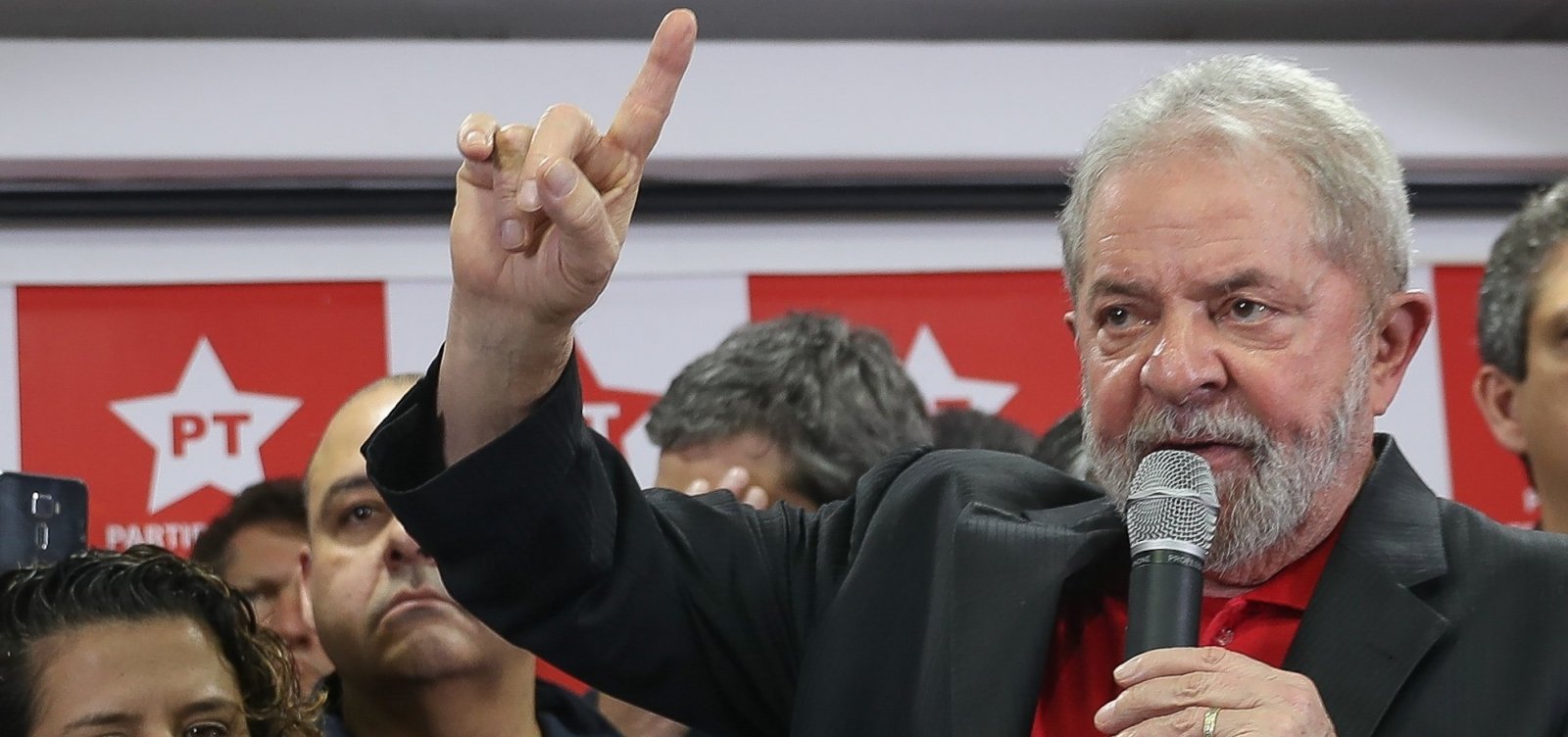 Lula defende críticas de Bolsonaro à imprensa e cita nazismo ao falar da Globo
