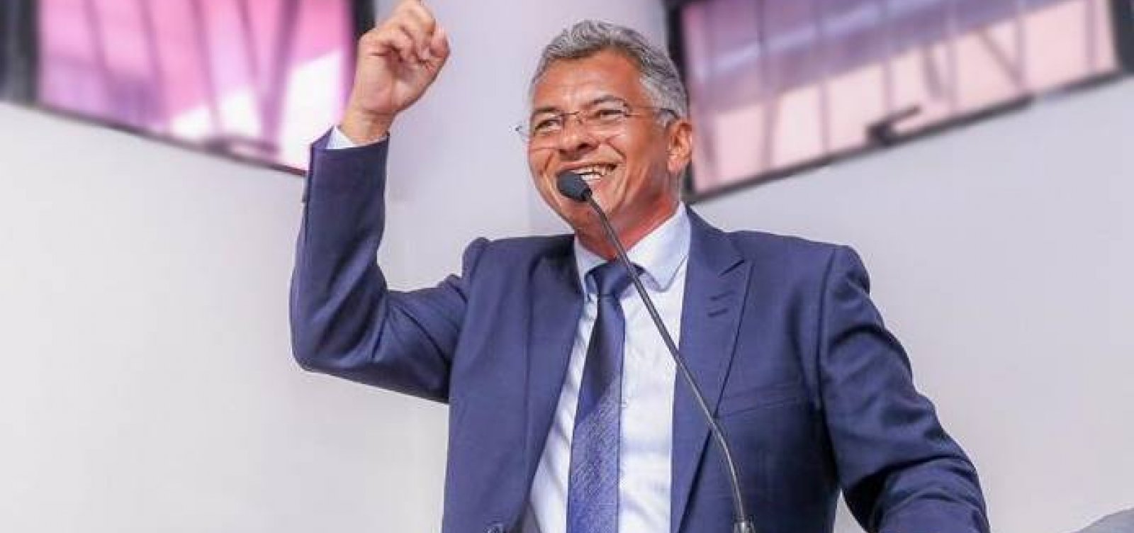 Presidente do DEM espera decisão de prefeito de Simões Filho até fevereiro