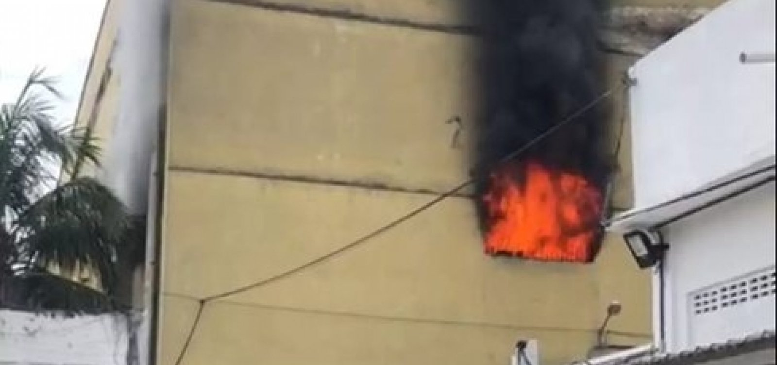 Incêndio atinge presídio na Zona Norte do Rio de Janeiro