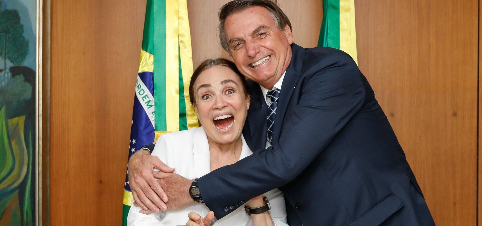 Governo gastou R$ 15 mil com 'noivado' de Regina Duarte com Bolsonaro