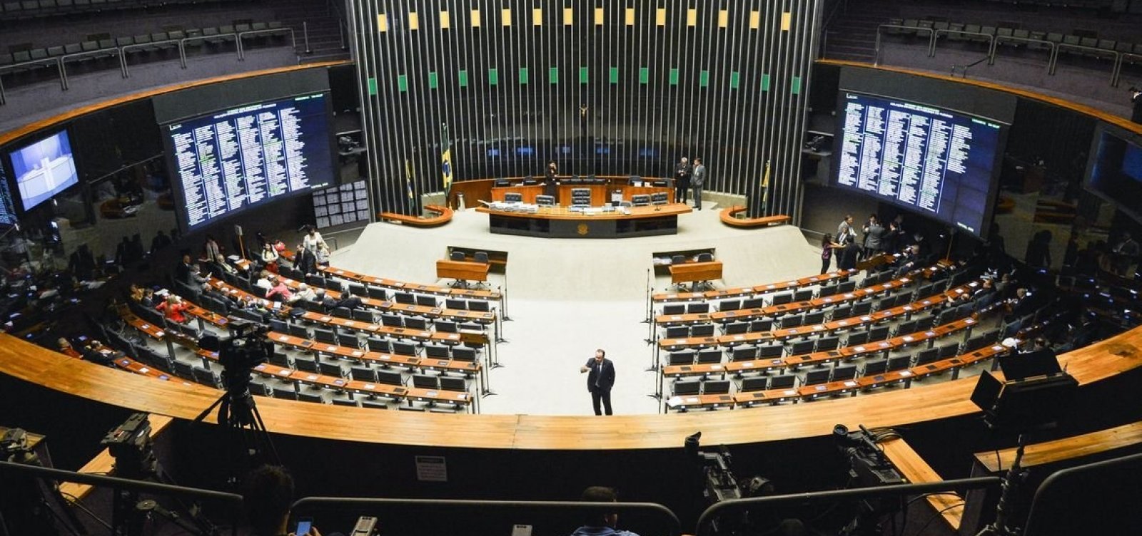 Esquerda estuda apoiar proposta para prisão em segunda instância na Câmara