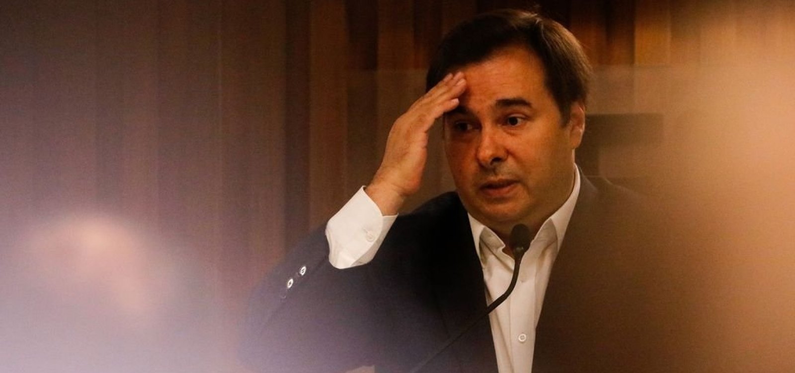 Maia defende punição após ataque a jornalista durante CPI