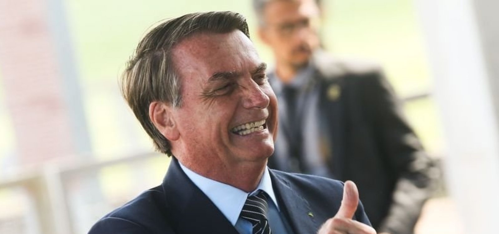 Governo só fará concursos públicos essenciais, diz Bolsonaro