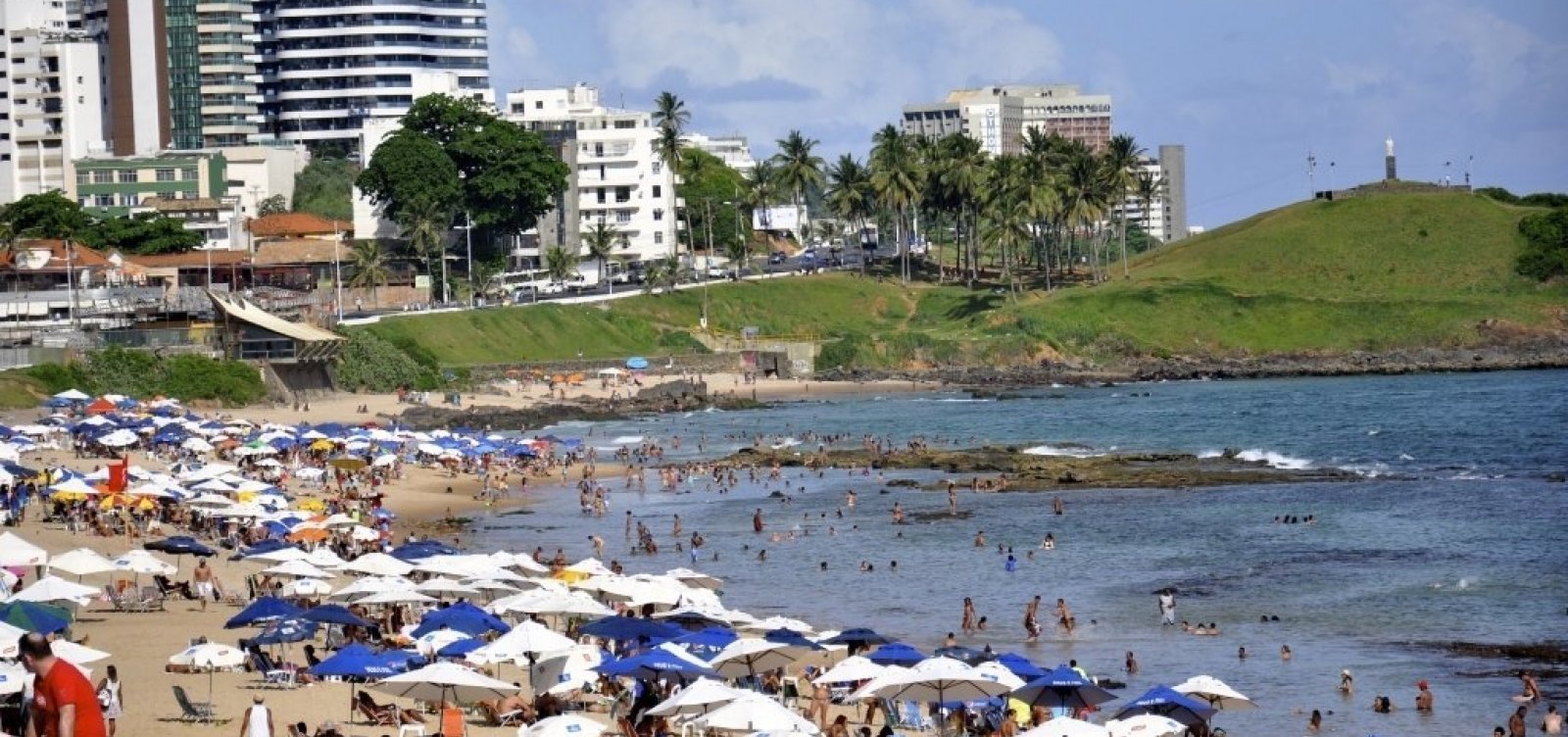 Bahia tem 17 praias impróprias para banho; veja lista