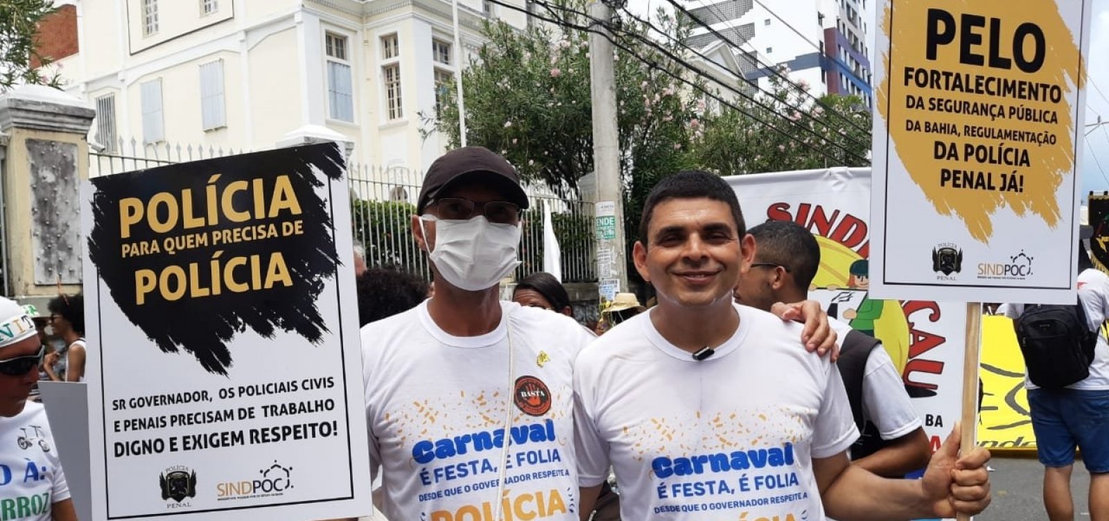 Policiais penais e civis pedem diálogo com o governo do Estado durante Mudança do Garcia