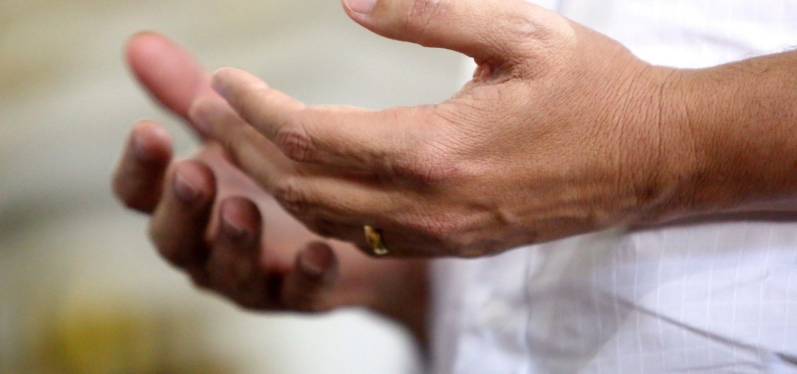 Por medo do coronavírus, Arquidiocese recomenda 'não dar as mãos no Pai-Nosso'