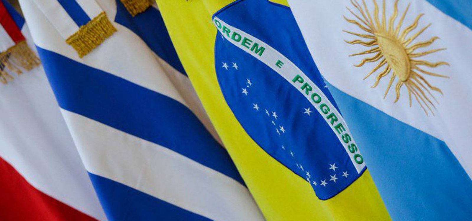 Bolsonaro promulga acordo que garante visto gratuito para estudantes e docentes do Mercosul 