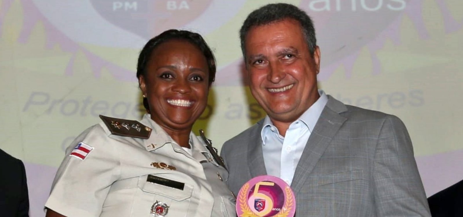 Rui assina exoneração de Major Denice Santiago