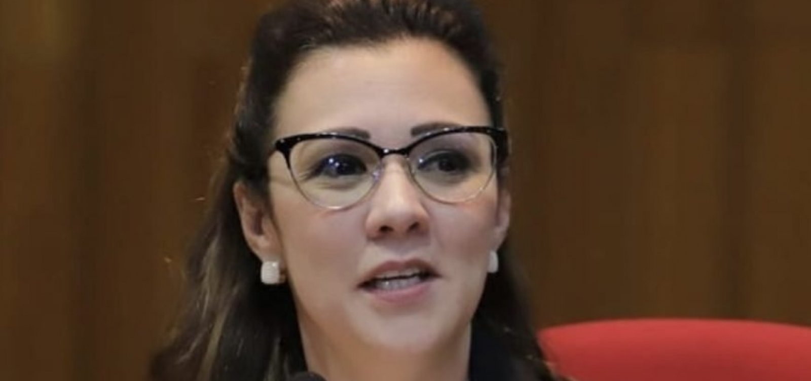 Advogada de Bolsonaro que integrou comitiva para os EUA está com coronavírus