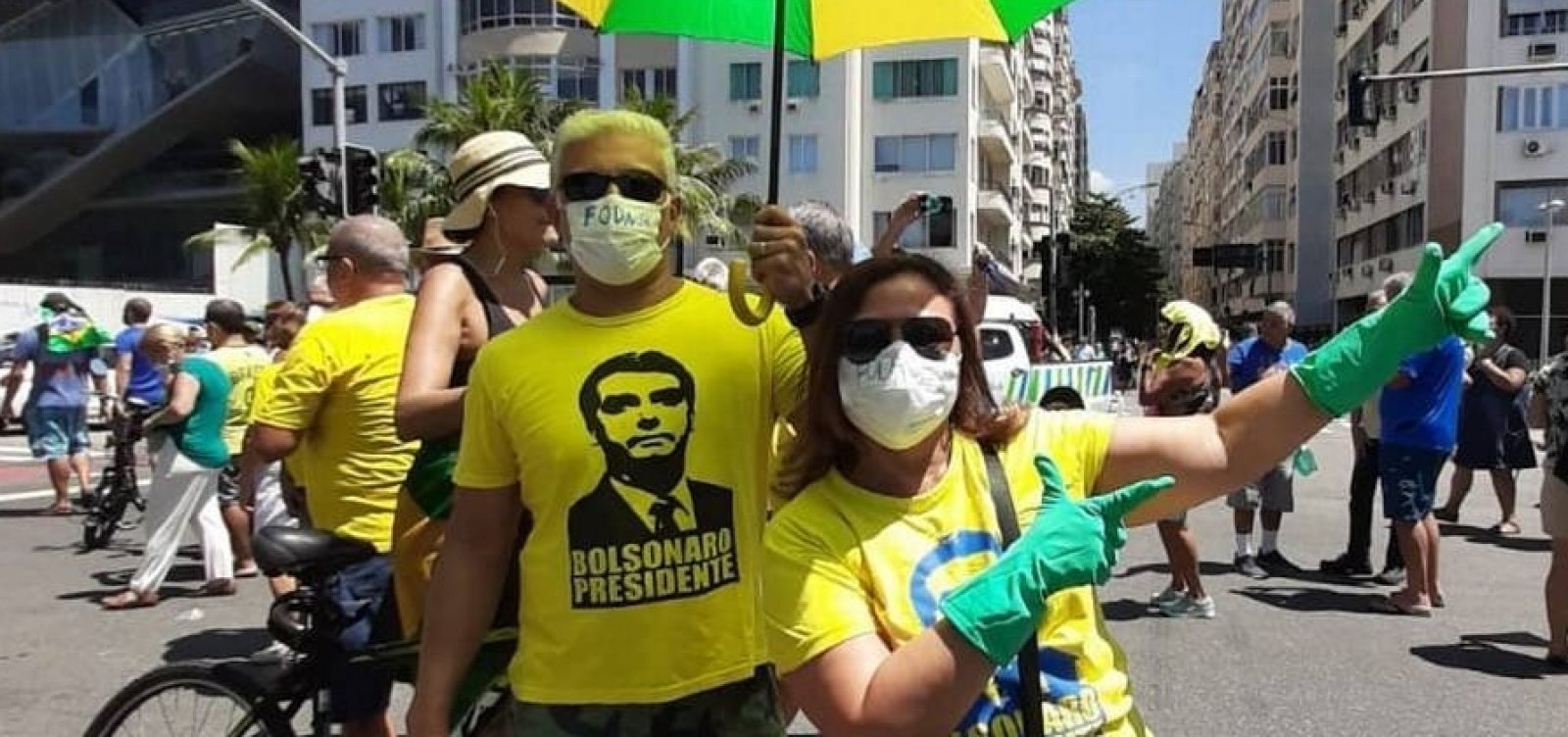 Manifestantes fazem atos pró-governo; Bolsonaro divulga o evento