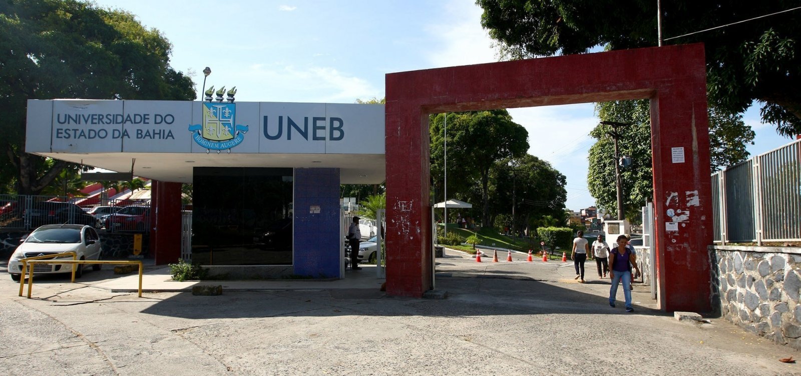 Uneb recua e anuncia suspensão das aulas em todo o estado