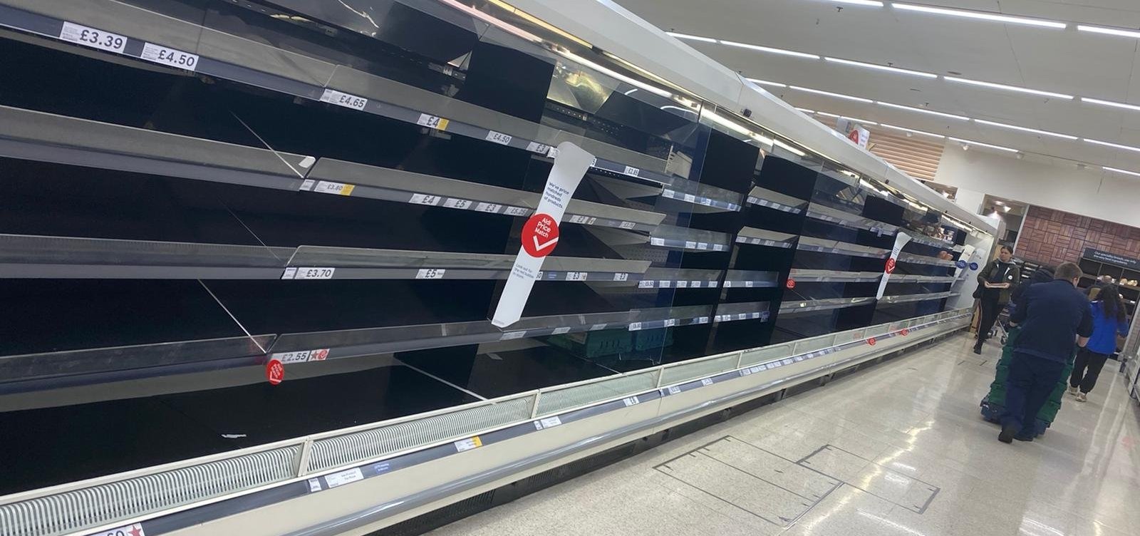 Coronavírus: Mercados ficam desabastecidos em Londres