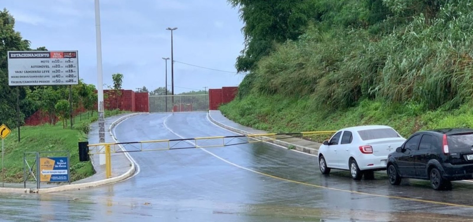 Vacinas não chegam ao Barradão e atendimento drive-thru atrasa