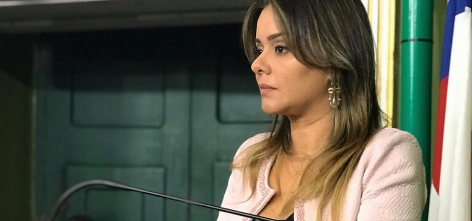 Vereadora pede reforço policial nos postos de vacinação drive-thru