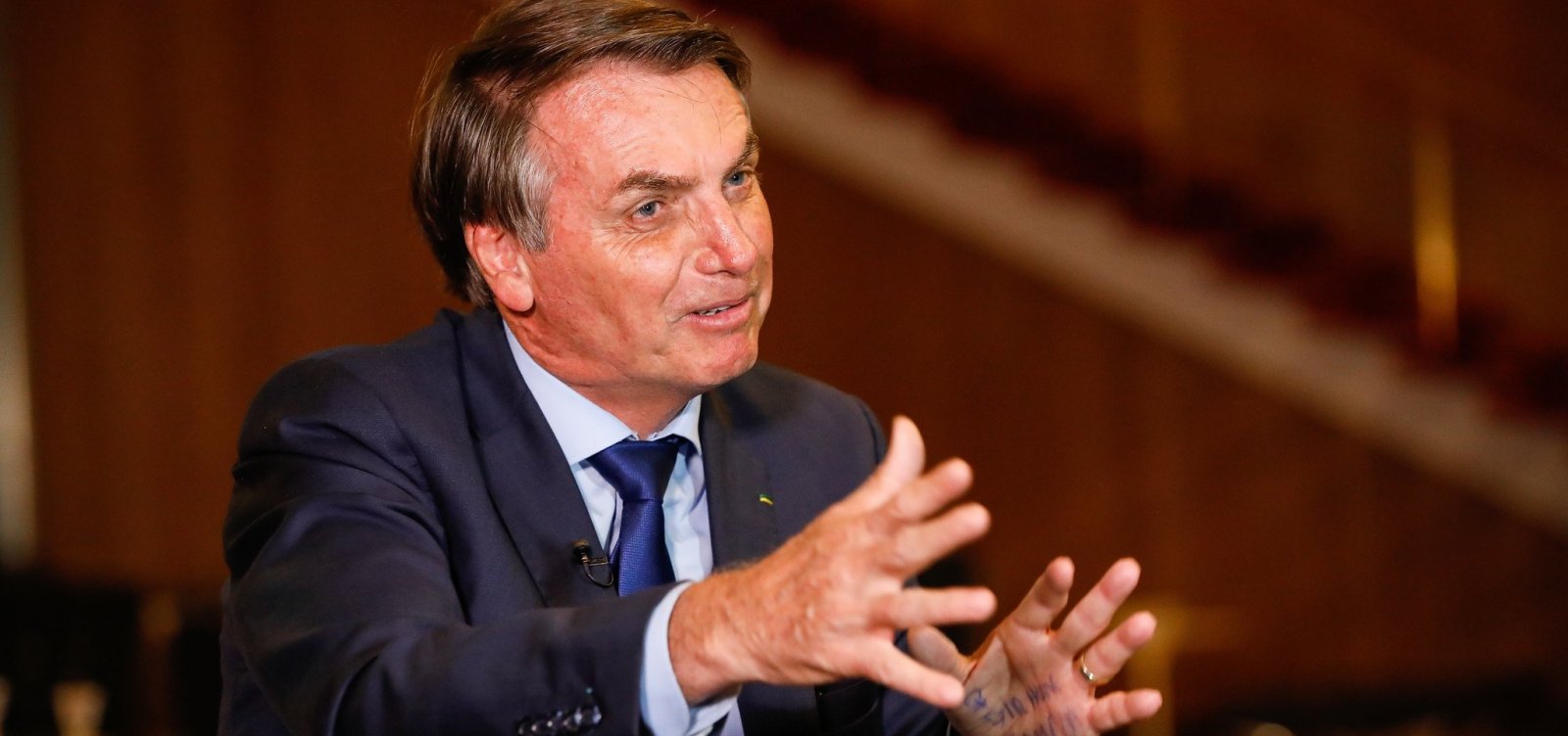 Prefeitos e governadores vão pagar indenização a trabalhador por paralisação, diz Bolsonaro