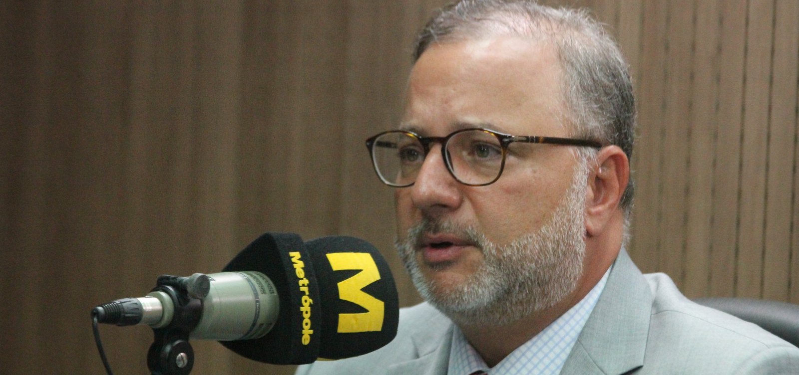 Secretário aponta 'distância expressiva' de projeção de casos de coronavírus na Bahia