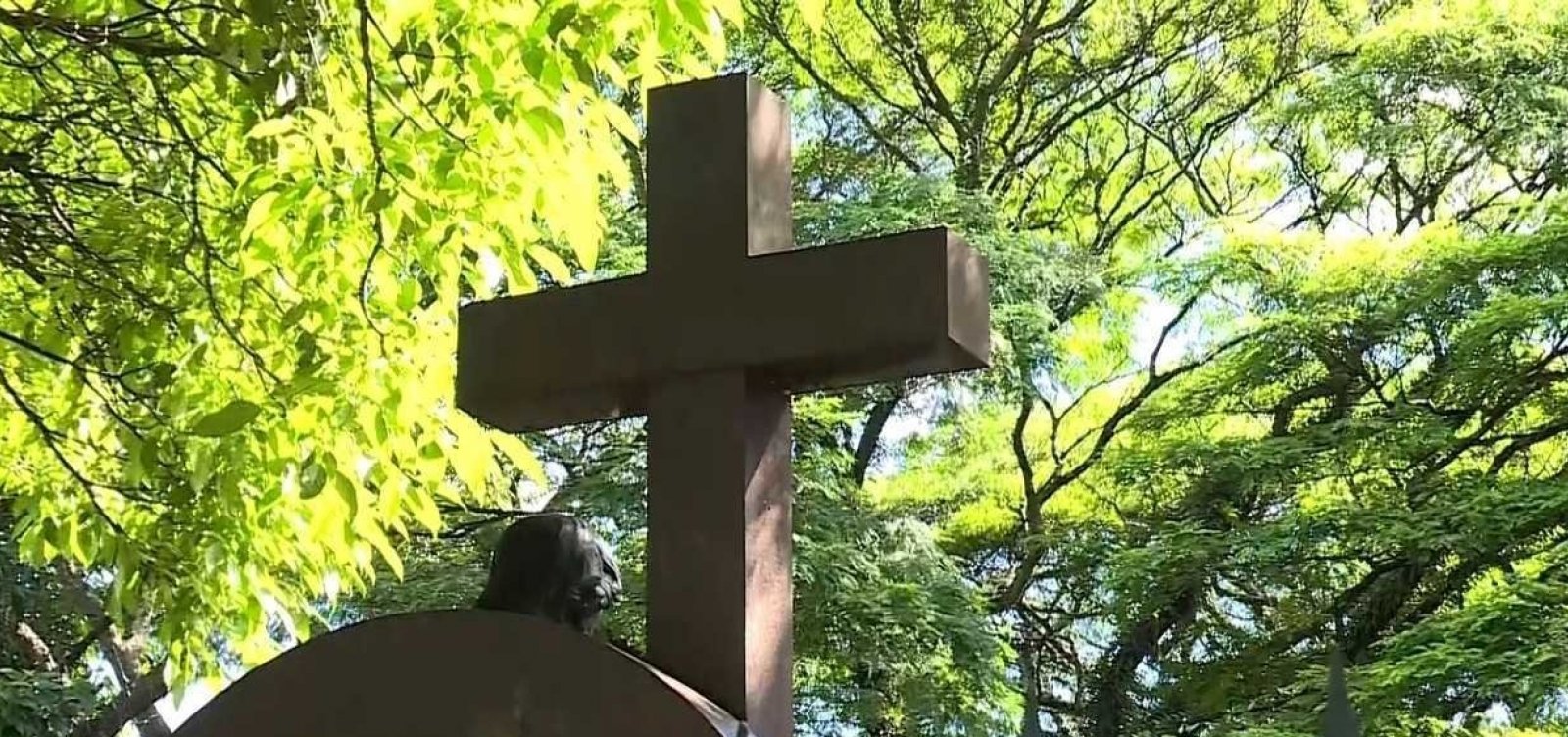 Cemitérios de São Paulo têm ao menos 30 enterros por dia de mortos com suspeita de Covid-19