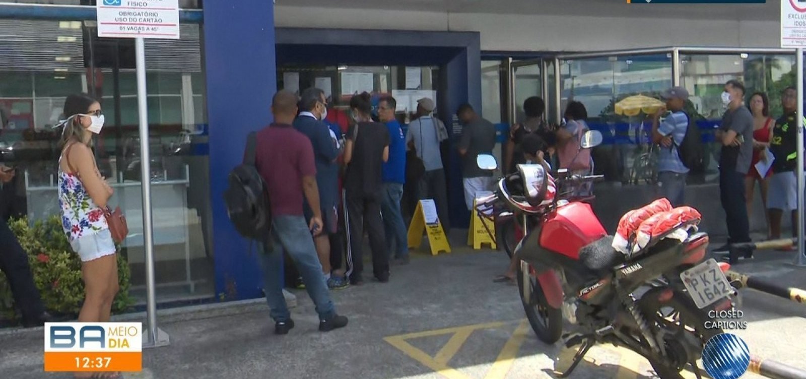 Prefeitura de Salvador determina que agências bancárias organizem distanciamento na fila de clientes