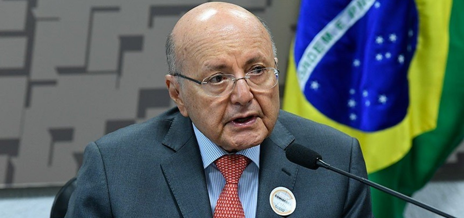 Querer abandonar medidas de contenção é estupidez de Bolsonaro, diz ex-ministro Maílson da Nóbrega