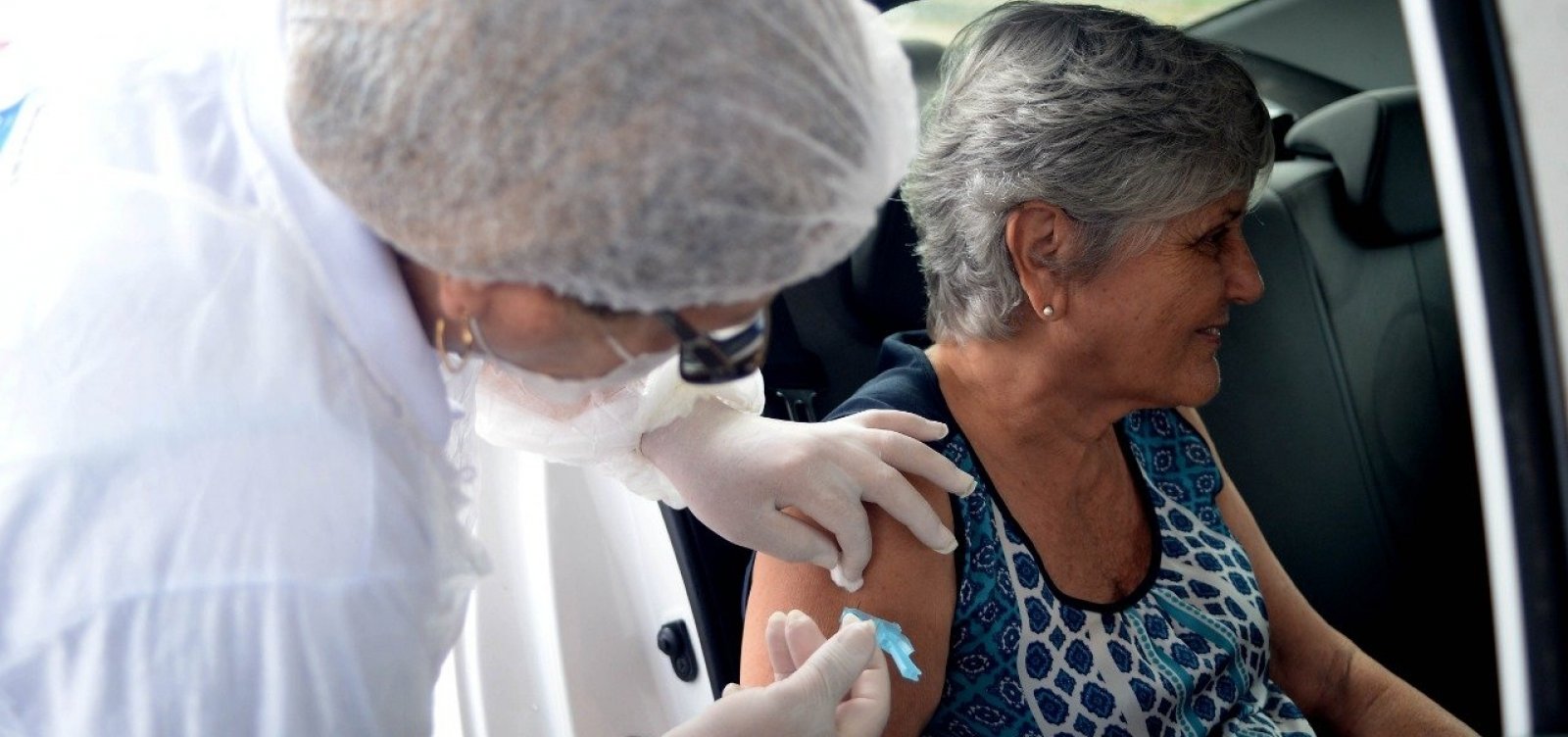 Estoque de vacinas contra a gripe acaba e vacinação é suspensa em Salvador