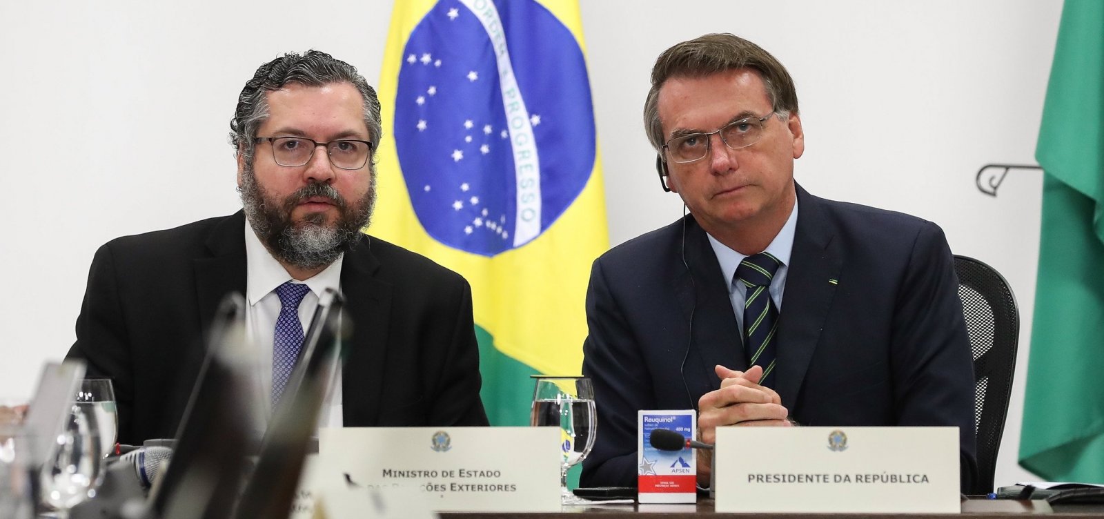 Ministros ideológicos mantêm alinhamento a Bolsonaro na crise do coronavírus
