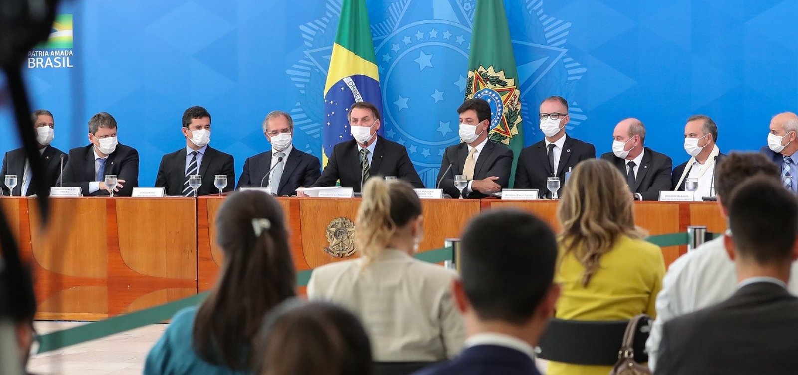 Bolsonaro convoca Osmar Terra para reunião de ministros sem presença de Mandetta