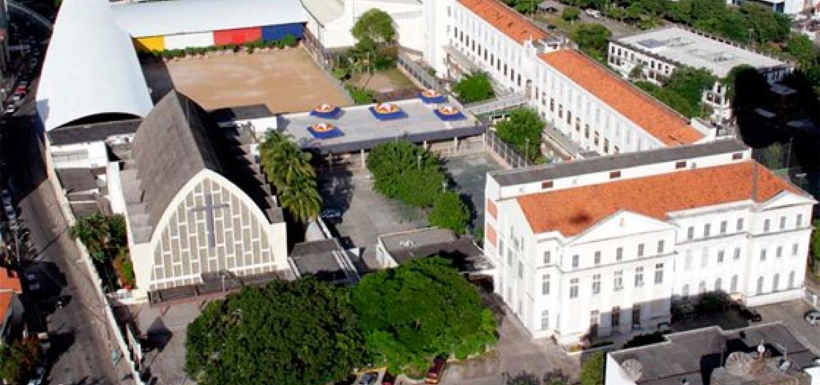 Deputado quer reduzir em 30% a mensalidade de escolas na Bahia durante pandemia