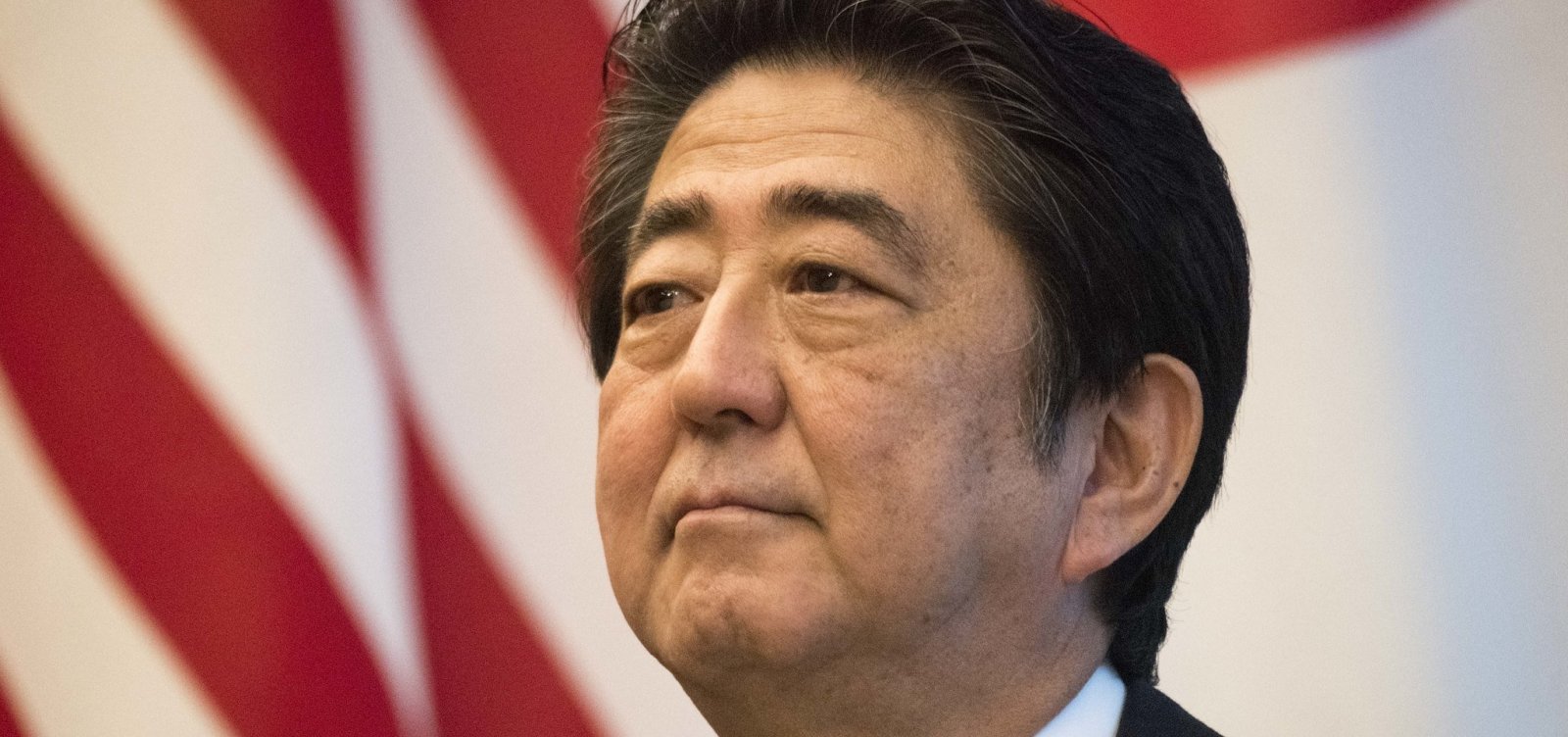 Japão declara emergência por coronavírus e aprova estímulo de quase US$ 1 trilhão
