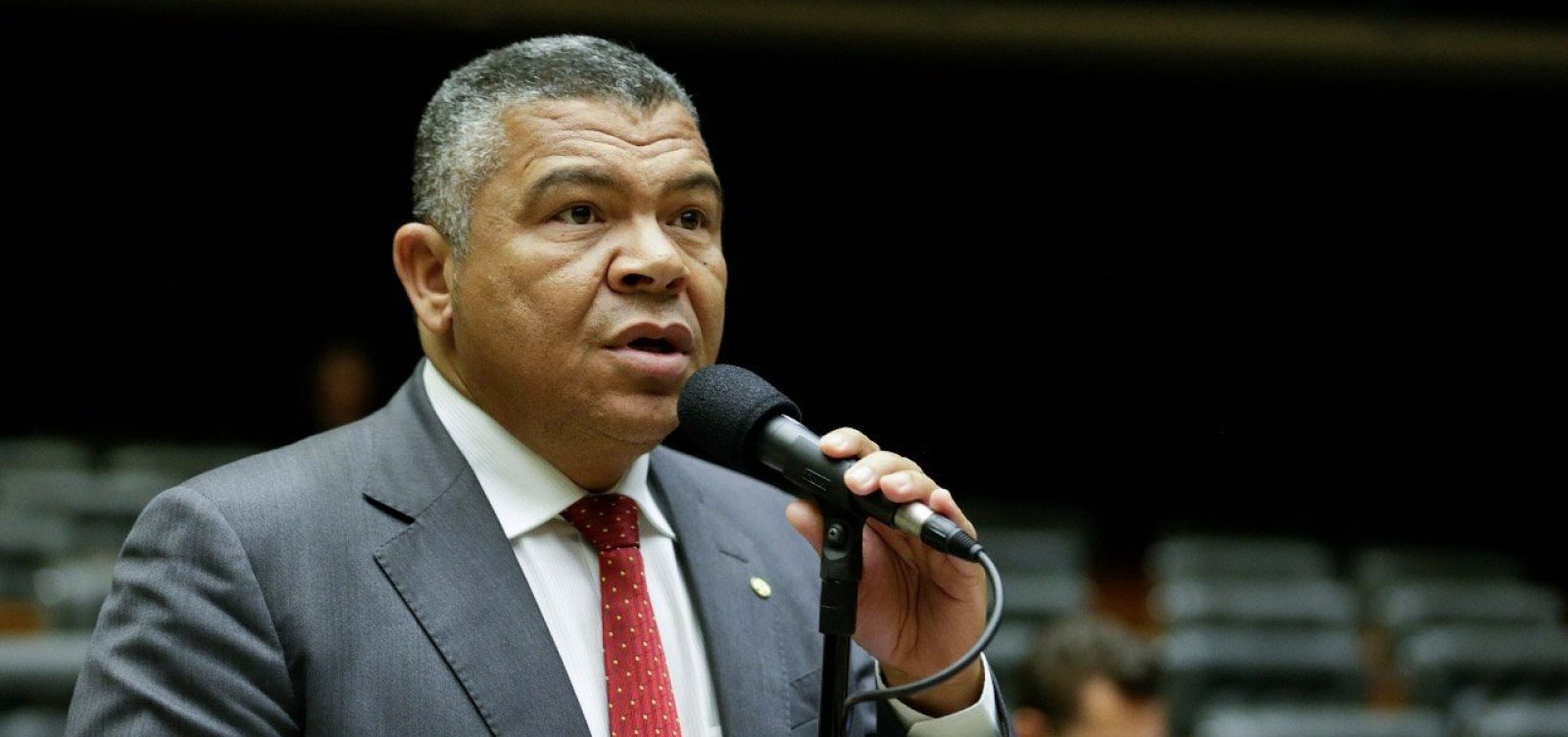 Deputado baiano é alvo de racismo por comerciante no sul da Bahia