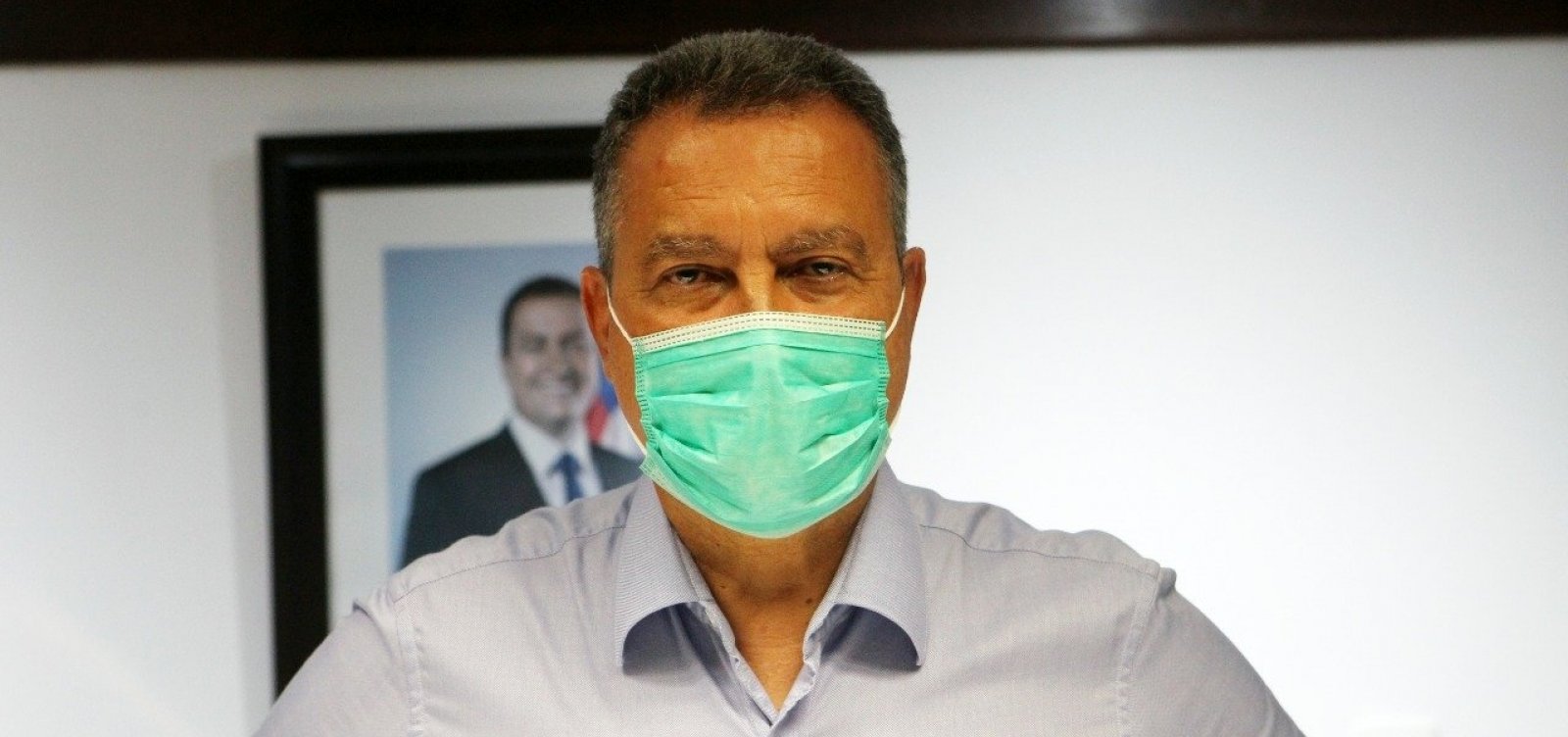 Rui publica lei que obriga estabelecimentos a fornecer máscaras 
