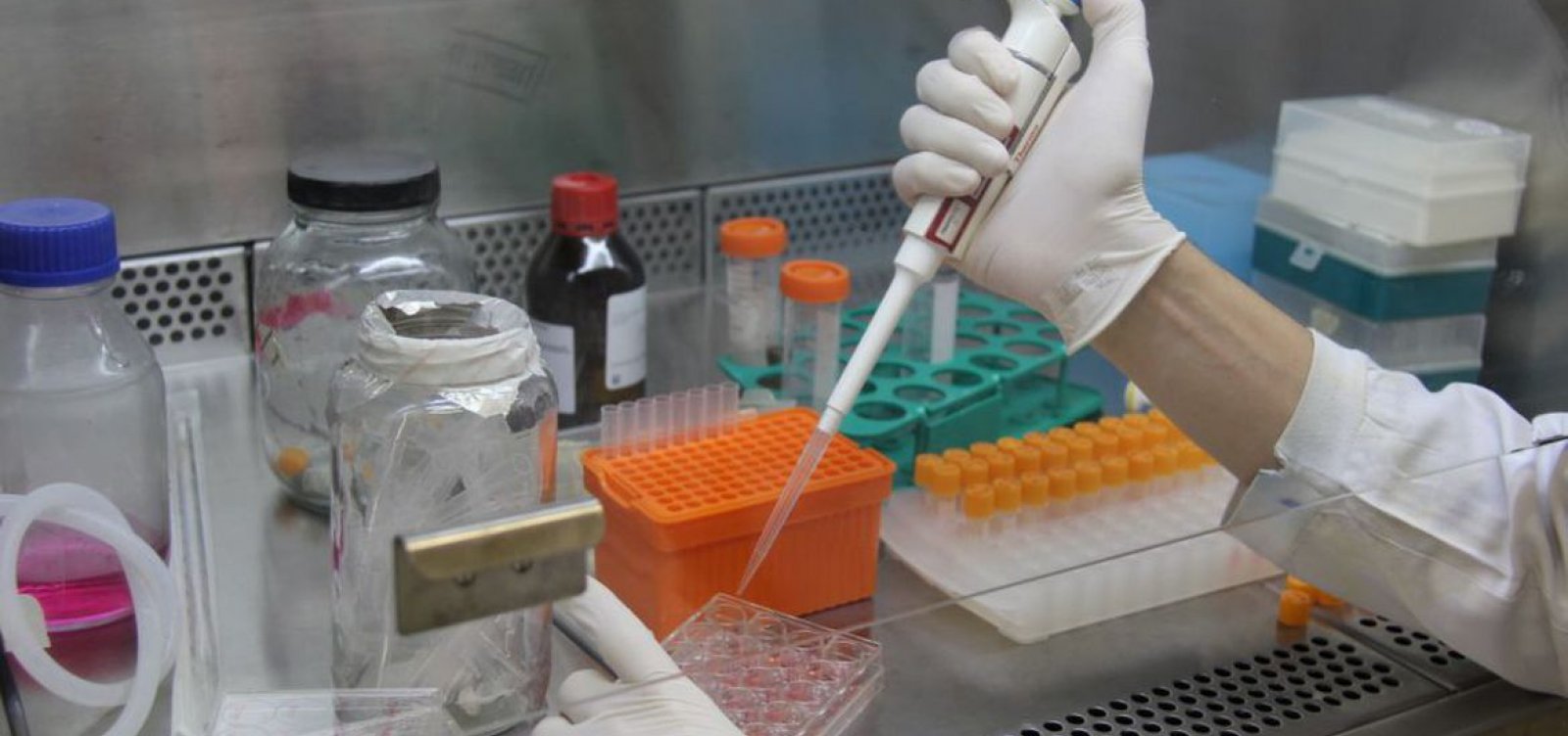 Prefeitura de Salvador compra remédio que ajuda no tratamento do novo coronavírus