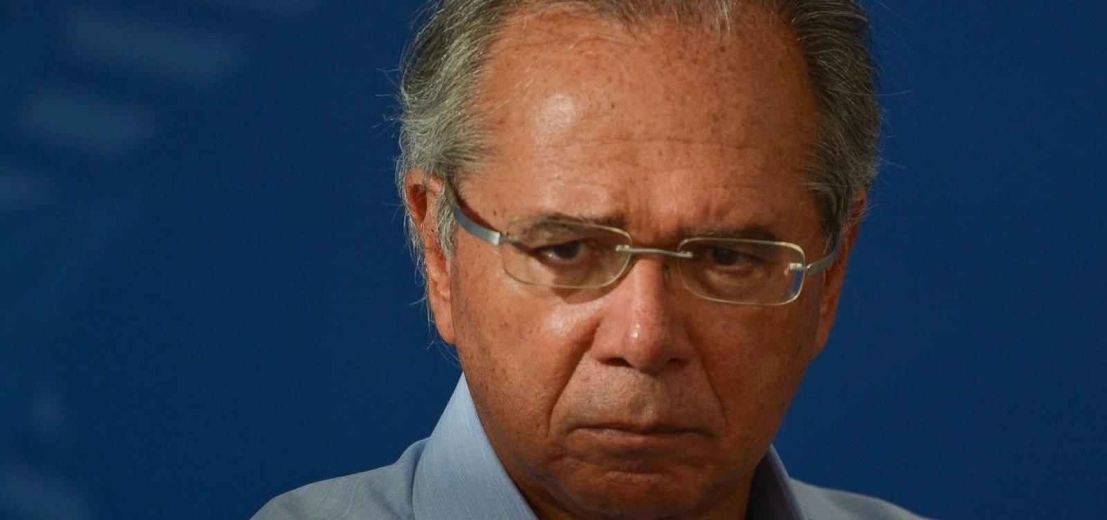 ‘Preservar os sinais vitais da economia não significa sair do isolamento agora’, afirma Guedes