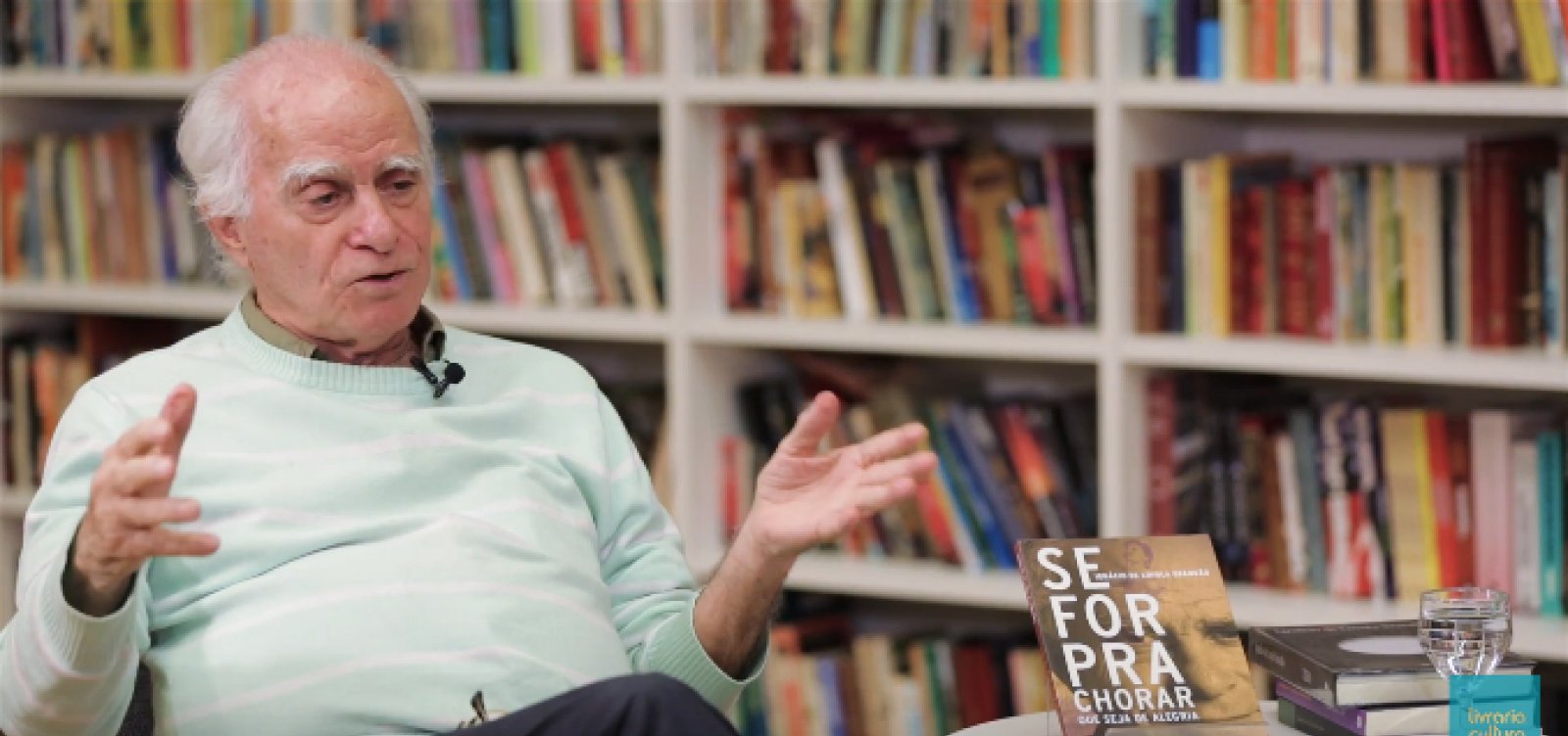 'Eu ando na frente, a realidade vem atrás de mim', diz Ignácio de Loyola Brandão
