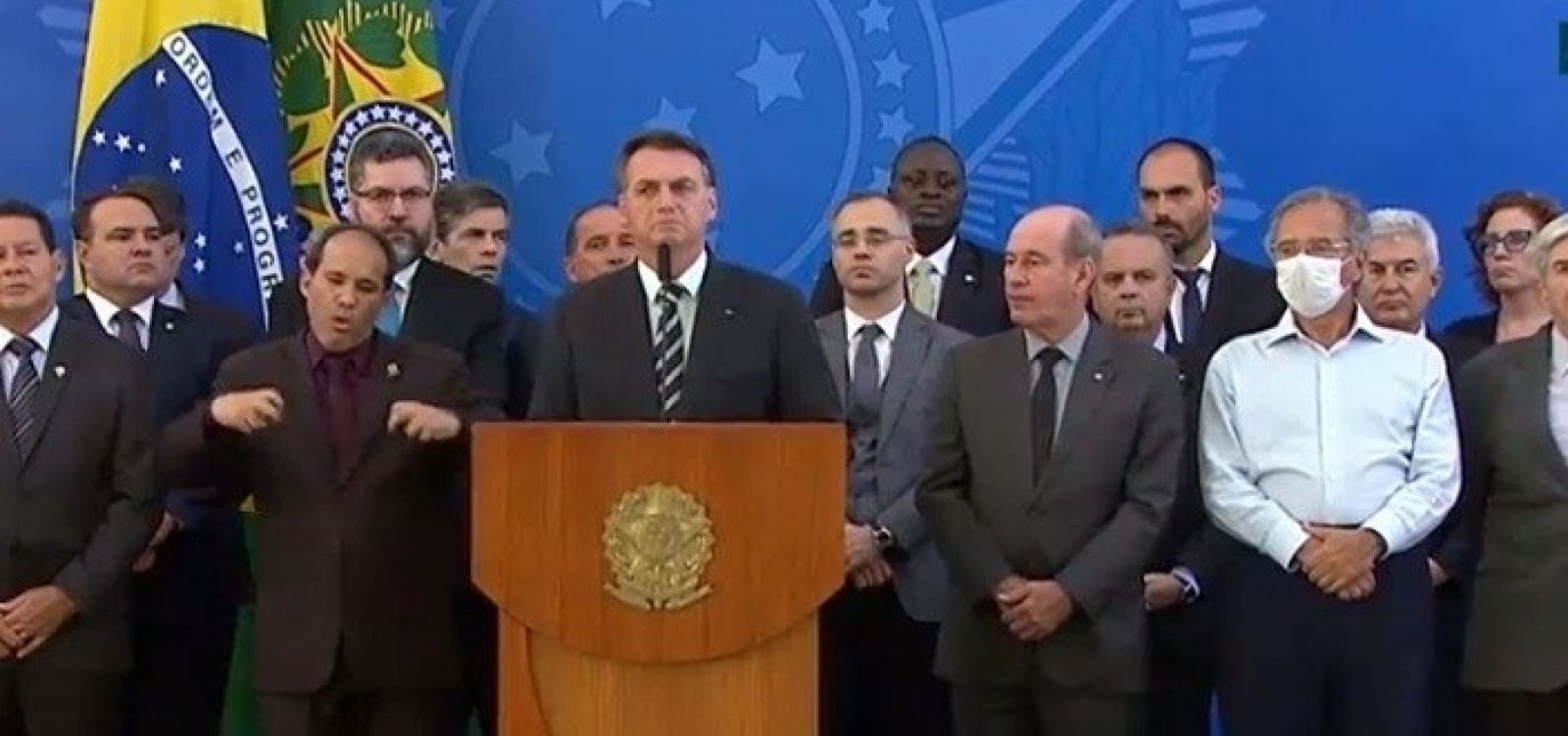 Moro teria pedido para trocar Valeixo depois de ser indicado ao STF, diz Bolsonaro