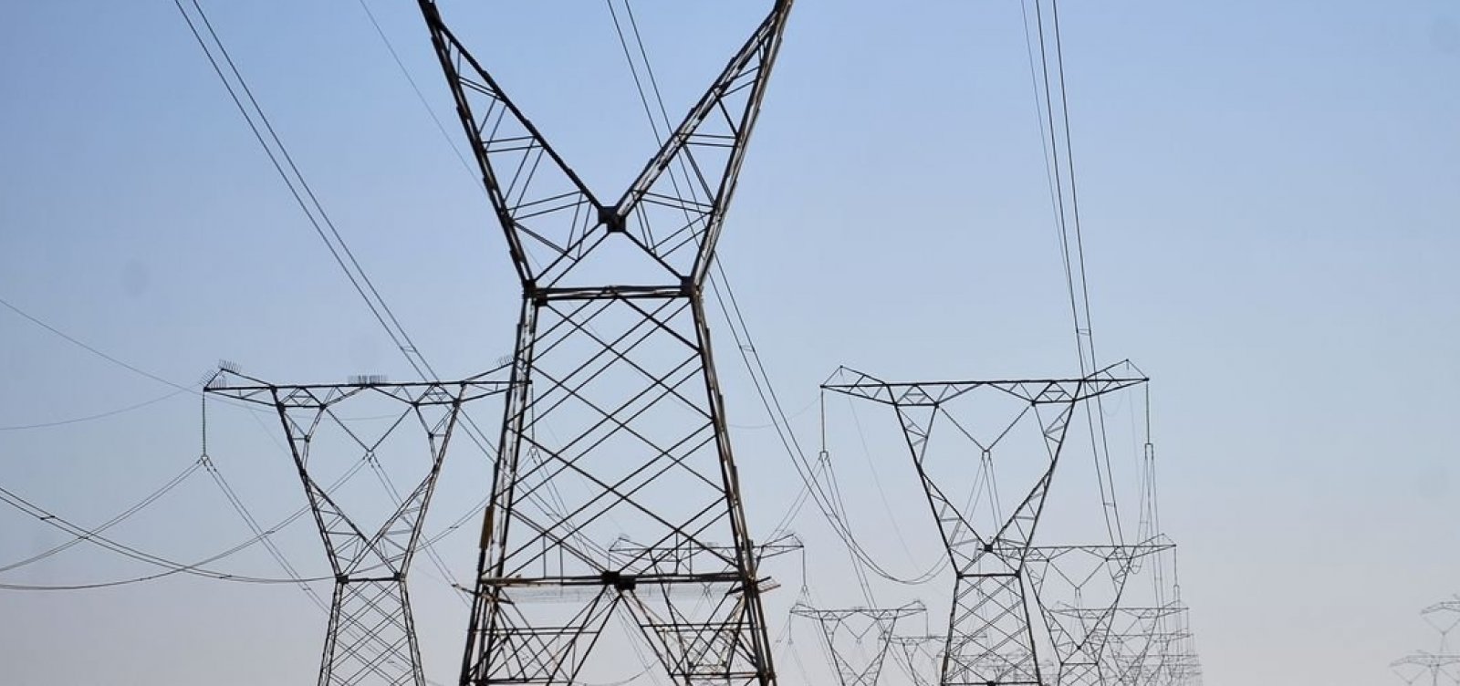 Aneel mantém bandeira verde nas contas de energia de maio