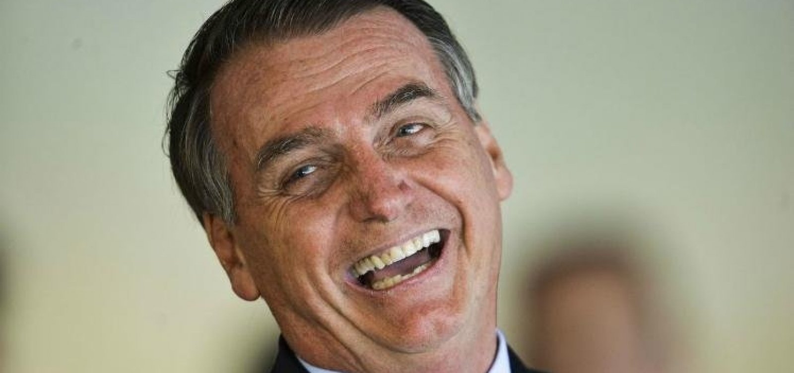 Contrariando OMS, Bolsonaro organiza churrasco para 30 convidados no sábado