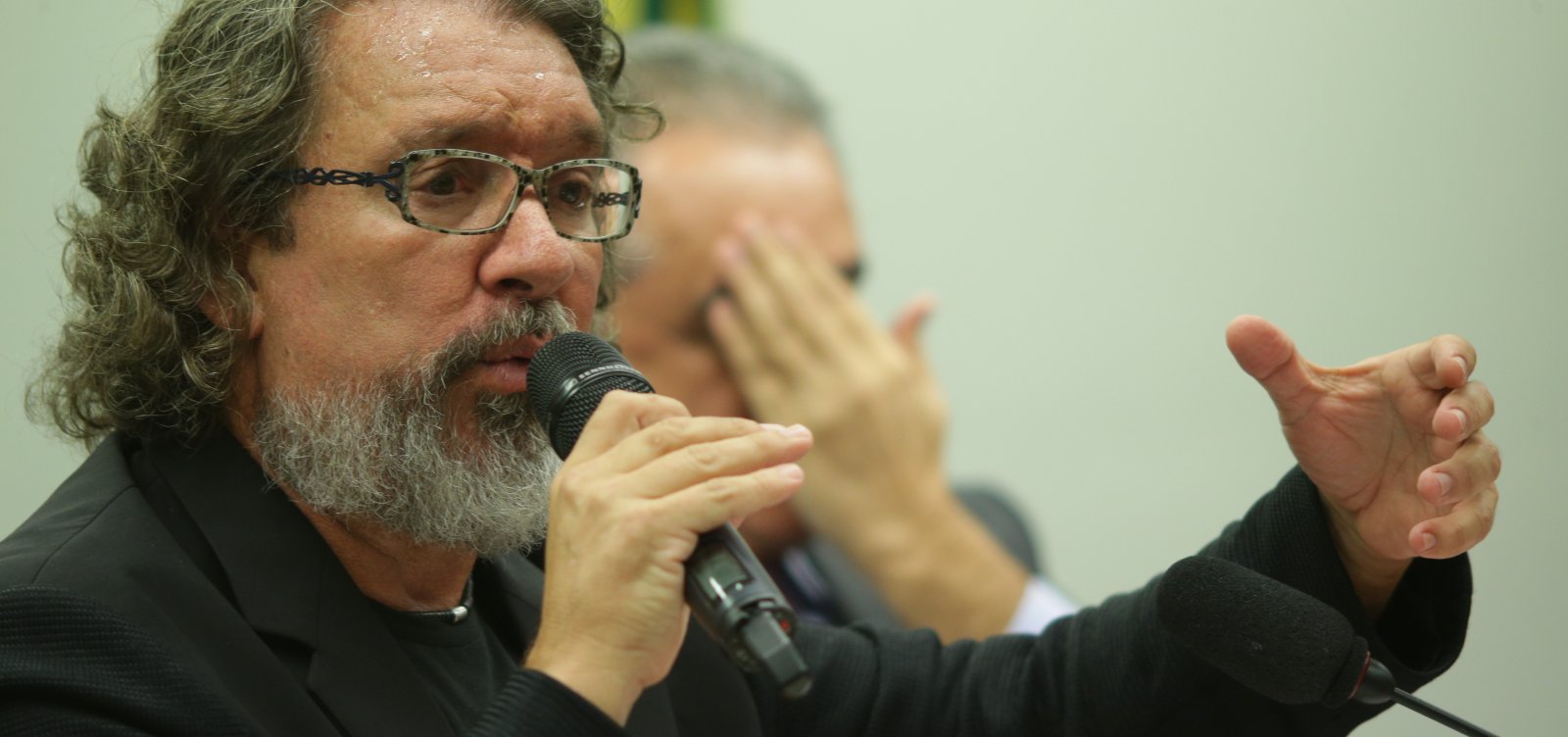 Kakay diz que Aras será obrigado a denunciar Bolsonaro ou Moro