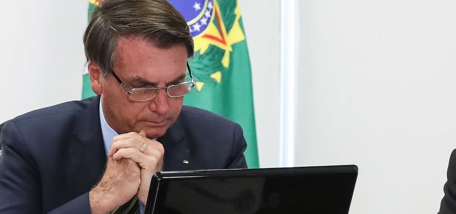 Instagram oculta post de Bolsonaro com fake news sobre coronavírus