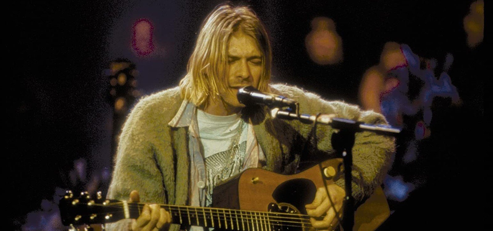 Violão de Kurt Cobain será leiloado com lance inicial de US$ 1 milhão 