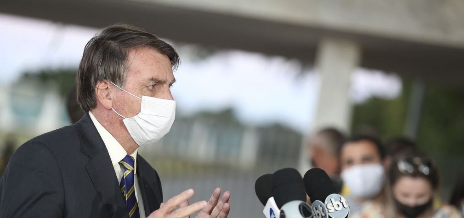 Covid-19: Bolsonaro quer uso da cloroquina no SUS para pacientes com sintomas leves