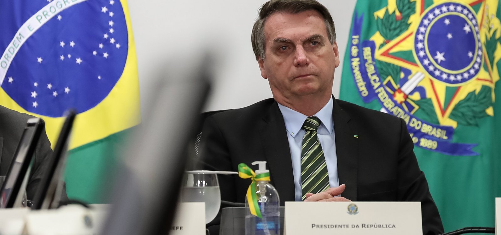Em reunião, Bolsonaro falou em armar população contra governadores