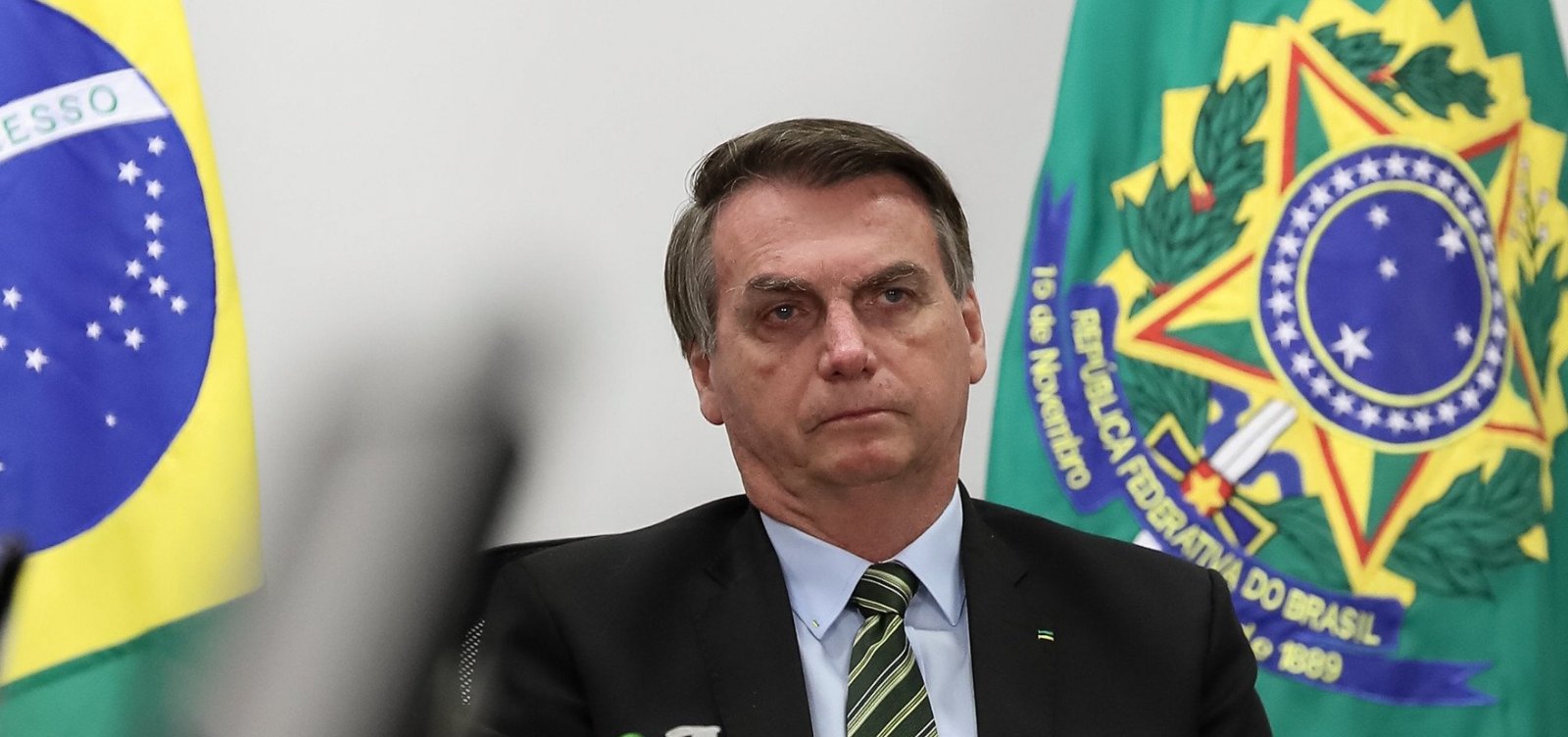Bolsonaro libera auxílio a mães adolescentes, mas veta benefício em dobro para pais solteiros