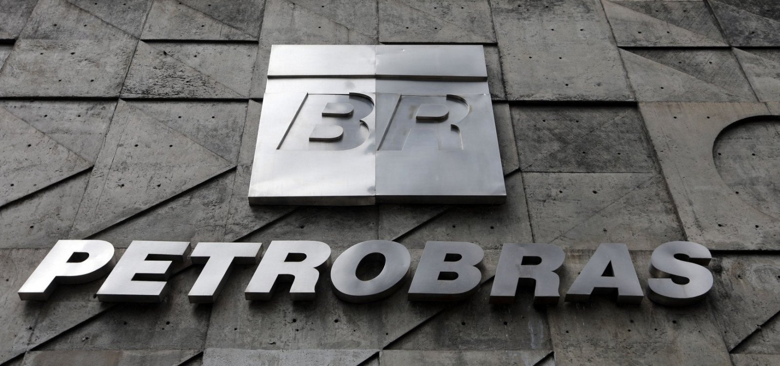 Dentistas na Bahia recebiam mais de R$ 2 milhões por ano de plano, diz presidente da Petrobras