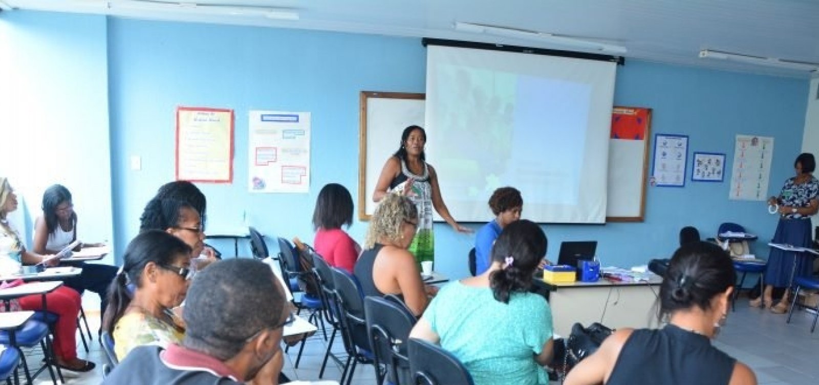 Pesquisa indica que 83% dos professores não se sentem aptos a aulas online